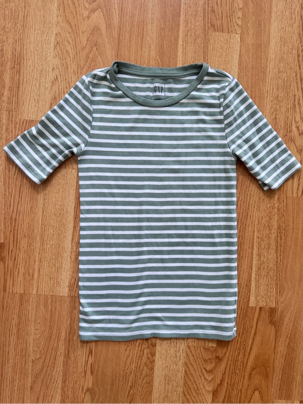 NWOT GAP Women’s Petite Sage Green & White Striped Modern Sleeve Tee- XSP